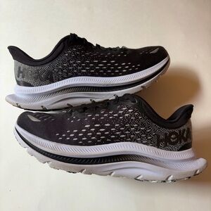 Hoka One One Kawana Running Shoes Womens 9B Black/White 1123164 BWHT Active